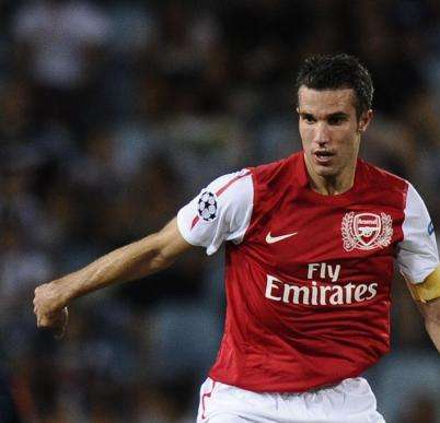 Real Madrid, sfida al Barça per van Persie