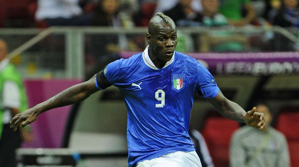 Man City, lo sceicco non sopporta più Balotelli