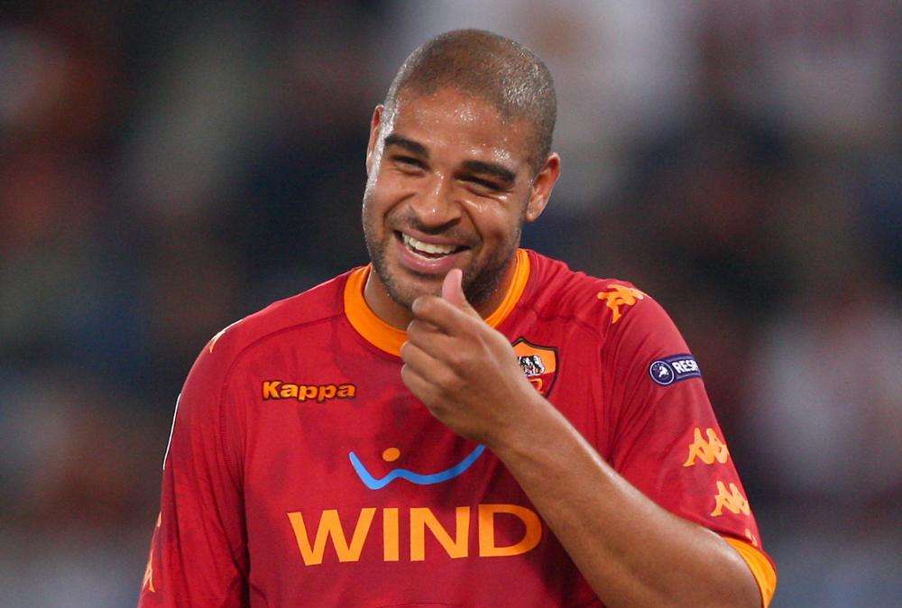 Roma, Adriano si fa male in allenamento