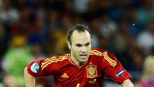 Iniesta vince il trofeo di miglior giocatore europeo