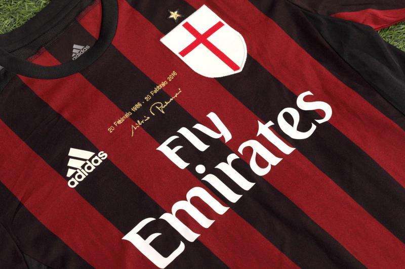 Vecchie Glorie Milan, amichevole in Cina