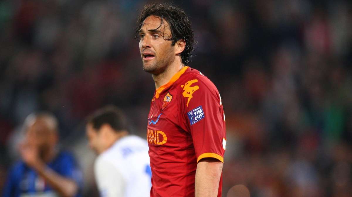 Roma, Toni: "Pensavo di restare giallorosso. E sul Bayern..."