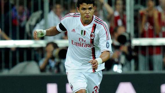 TRIPLICE FISCHIO - Barcellona-Milan 2-2 - Thiago Silva in extremis pareggia i conti