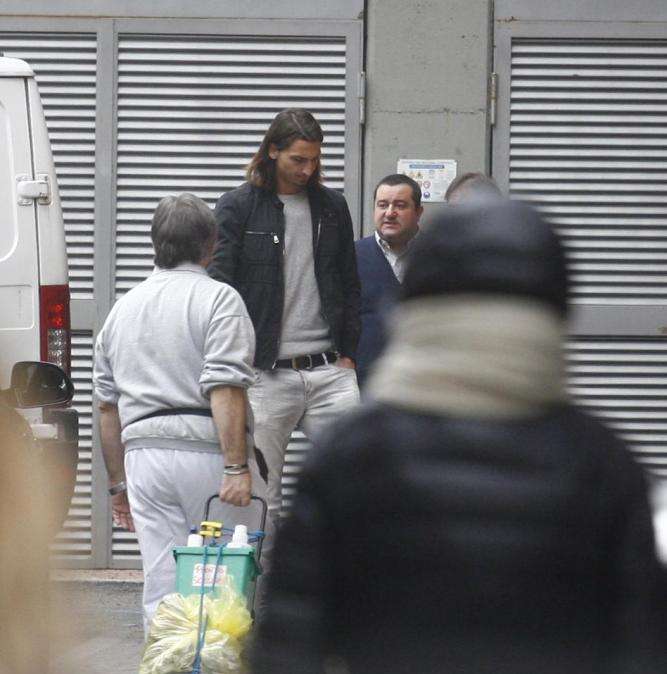 Raiola sul futuro di Ibra: "Decideremo a fine anno. Milan? Non credo sia possibile ma..."