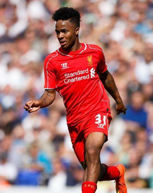 Fenomeno Sterling, il Siviglia soffre la sua velocità e il City va agli ottavi