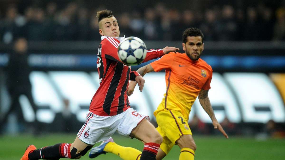 Daniel Alves suona la carica: "Basta giocare come sappiamo"