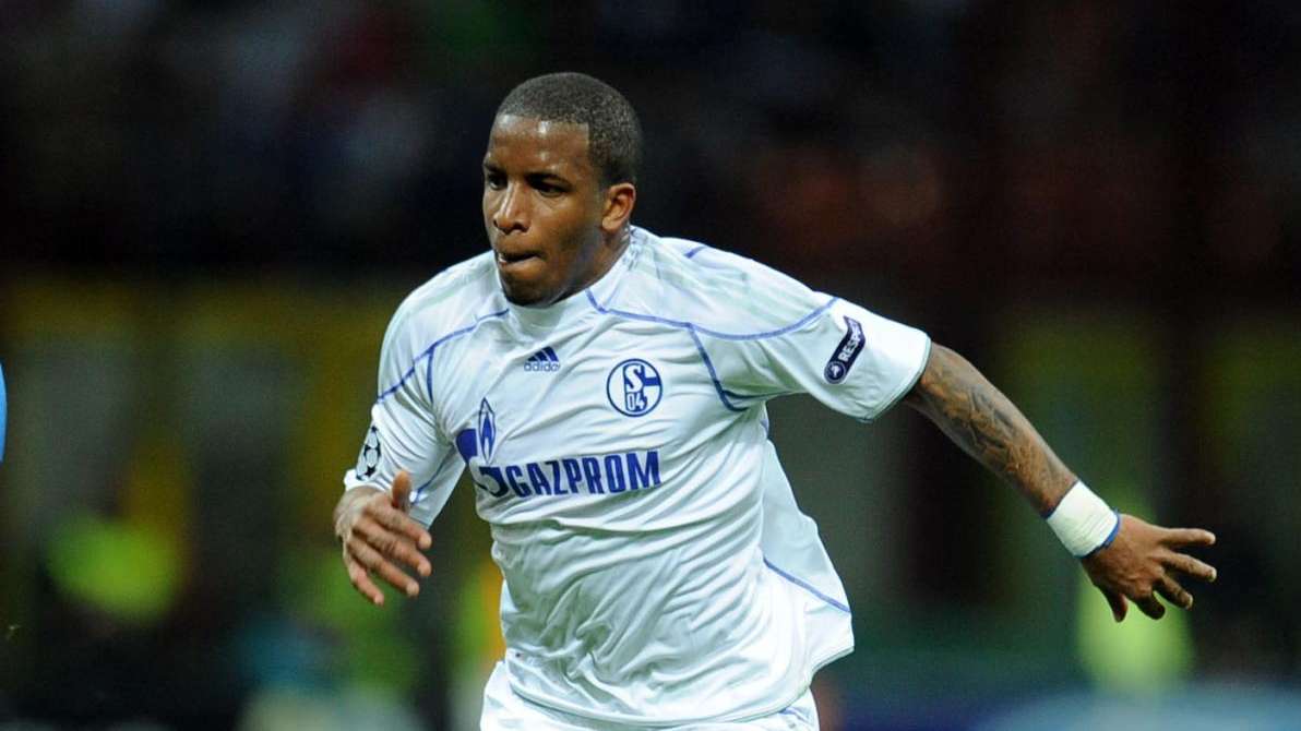 Schalke04, ag. Farfan: "La priorità è restare in Germania"