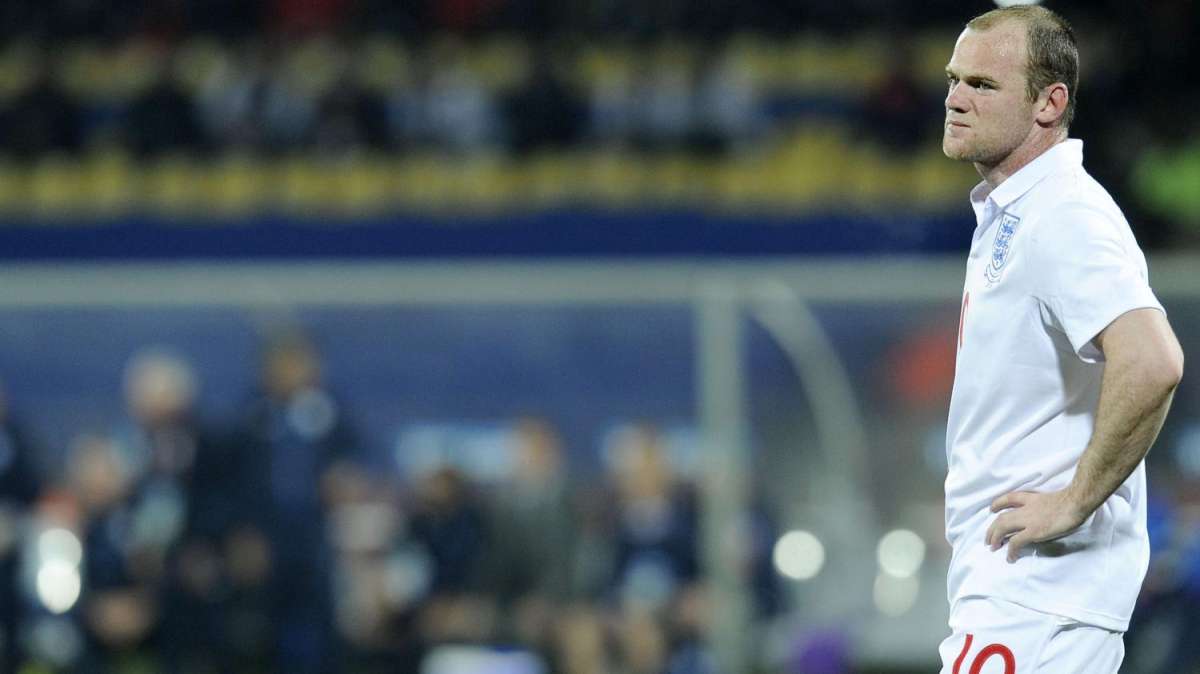 Manchester United, Rooney rischia
