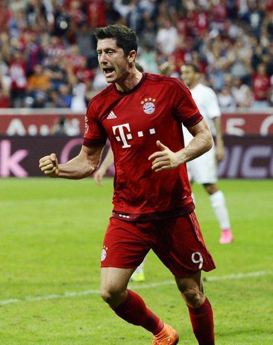 Bayern M.-Dinamo Z., LE PAGELLE: tedeschi dilaganti con Lewandowski e Douglas Costa