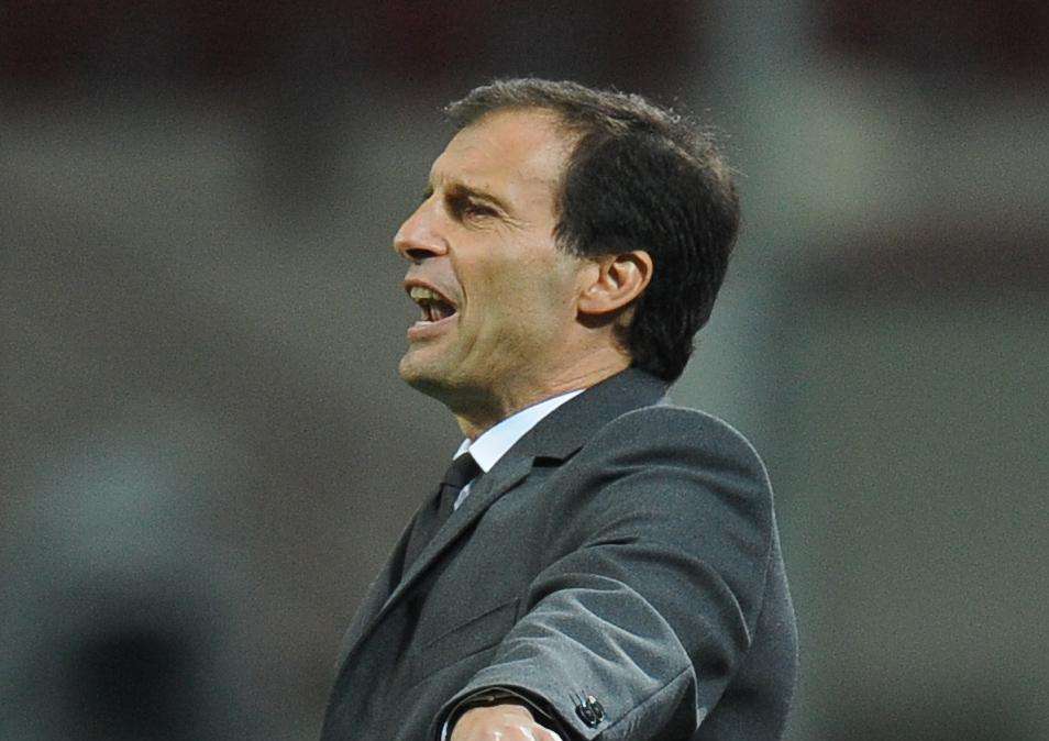 Milan, Allegri: "Robinho e Bonera a disposizione"