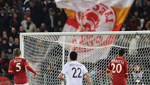 Shakhtar Donetsk, sirene inglesi per Douglas Costa