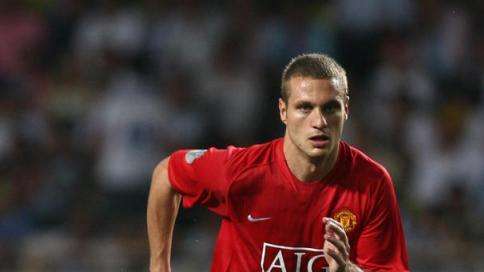 Man. Utd, stagione finita per Vidic