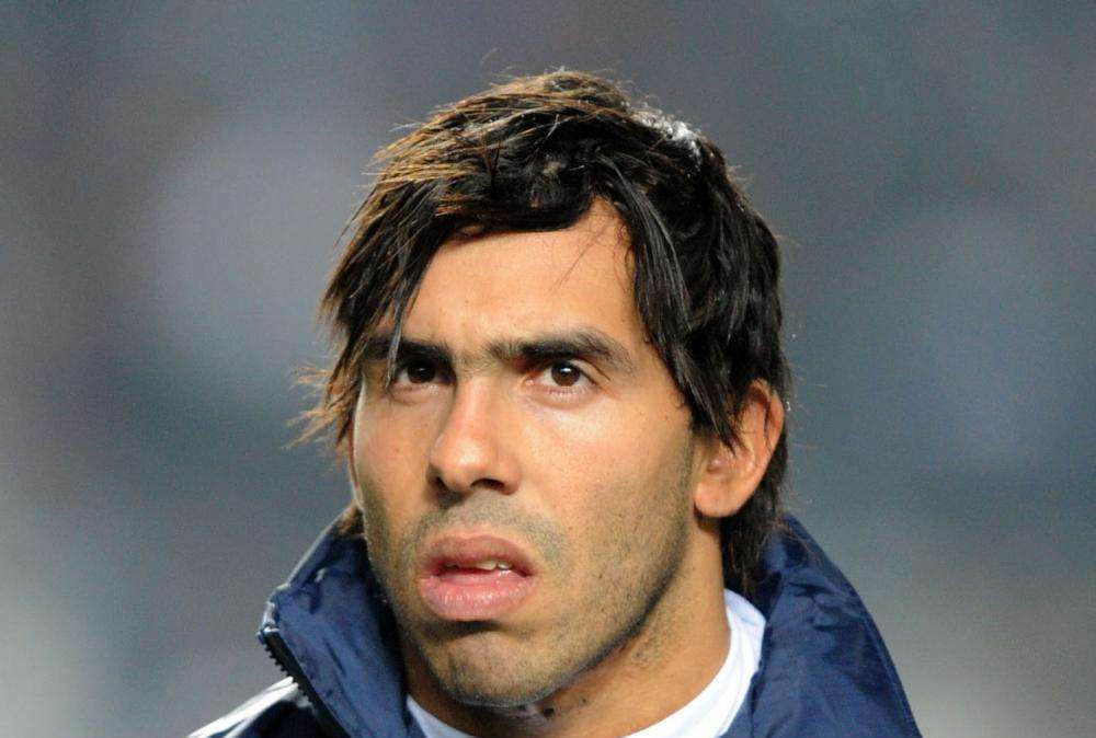 Milan, Balotelli trattiene Tevez: "Sta bene al City"