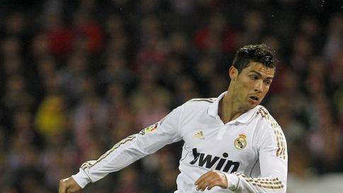 Real Madrid, Ronaldo chiama i tifosi: "Segnate il primo gol!"