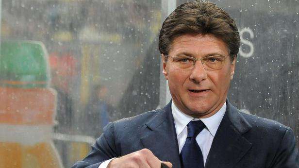 Napoli, Mazzarri non si fida: "Inter ancora in corsa per il terzo posto"