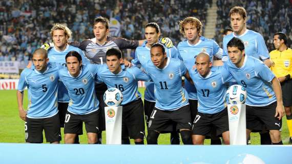 Top Suarez, nessun flop. Uruguay-Paraguay, le pagelle della <i>Celeste</i>