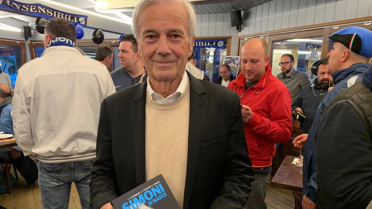 Tributo a Gigi Simoni nel prepartita di Pisa-Cremonese