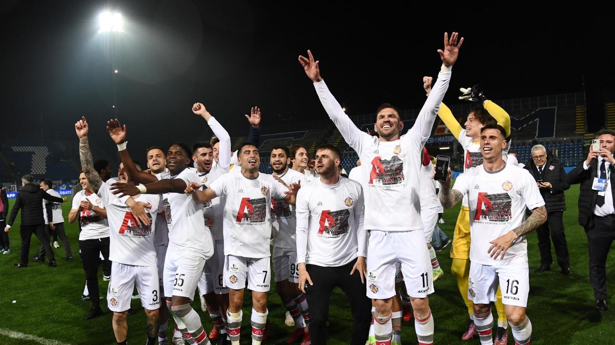 Cremonese-Como, quando una sfida vale una stagione: i precedenti che hanno fatto la storia