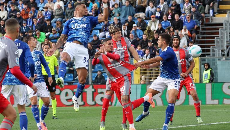 Cremonese-Como vale una stagione: salvezza e Champions si incrociano allo Zini