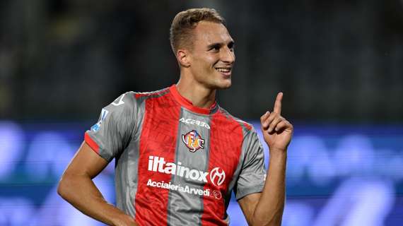 De Luca trascina la Cremonese: gol al 93’, vittoria e messaggio choc sul futuro