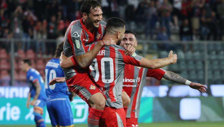 La Cremonese raggiunge il Venezia in finale…il Catanzaro esce a testa alta. 