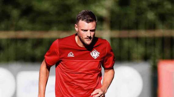 Cremonese, ufficializzati i numeri di maglia: Vardy scegli la 10
