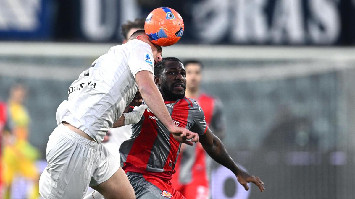 Cremonese, rivoluzione in attacco: Djuric cambia gerarchie, Moumbagna verso l’uscita