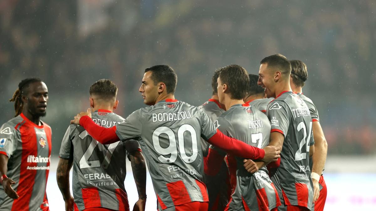 La Cremonese fa la partita, ma non basta.     