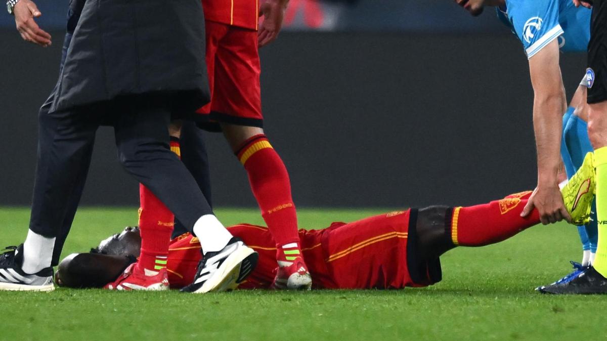 Napoli-Lecce, malore per Banda: ecco cosa è successo e le sue condizioni