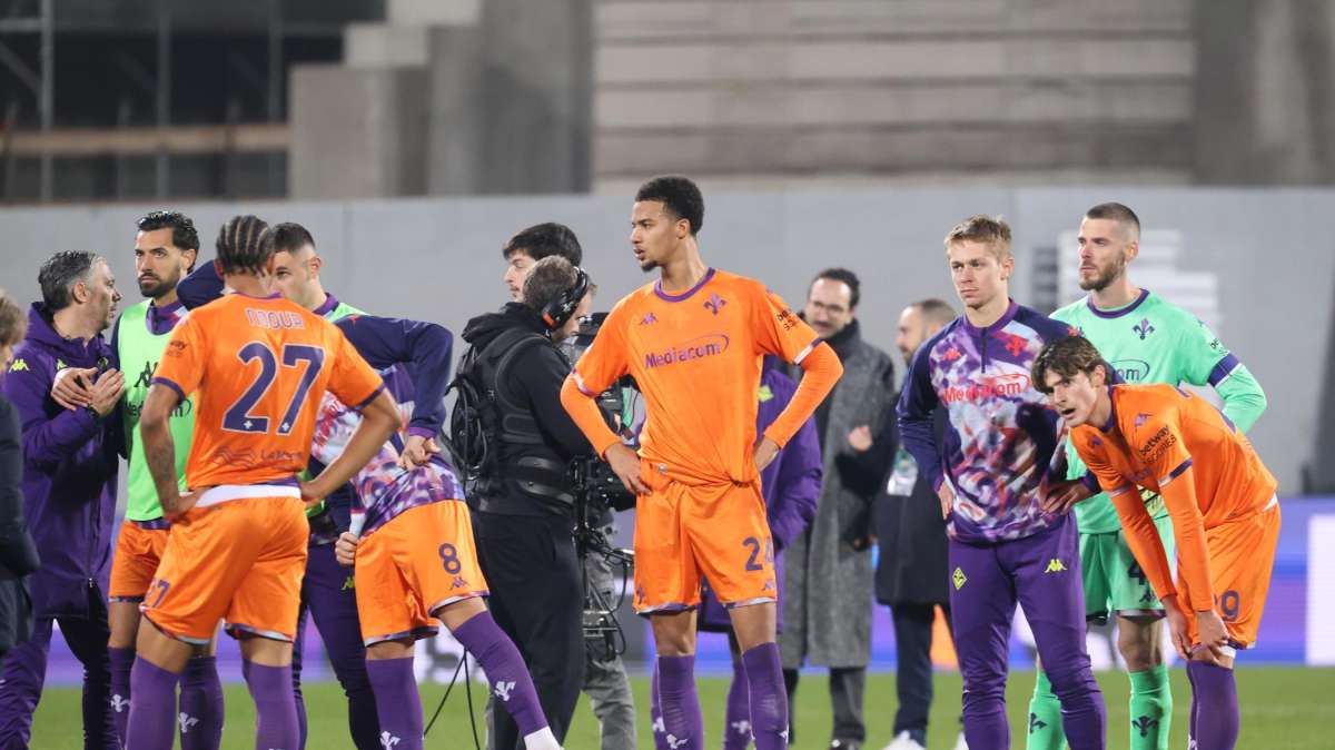 Serie A - Fiorentina verso la B. Pari Milan, cade il Napoli: i risultati