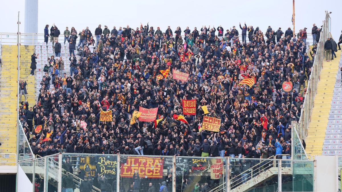 Lecce, cresce l’attesa per Cremona: squadra al lavoro all’Acaya e settore ospiti vicino al sold out