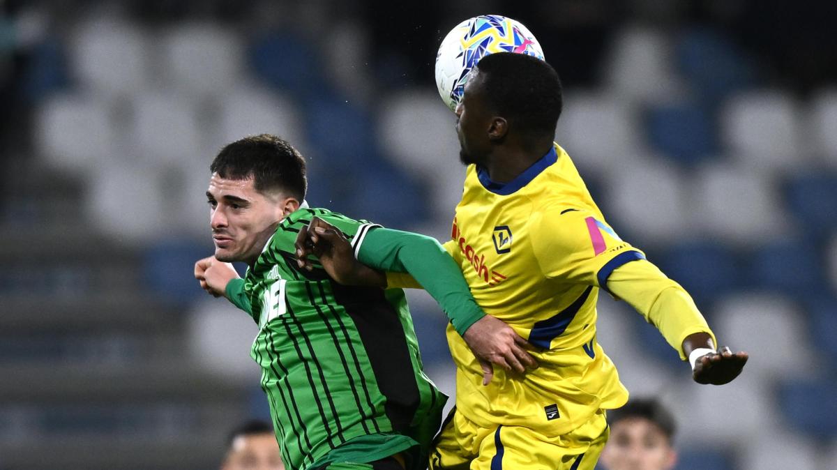 Serie A, sprofondo Verona, il Sassuolo vince 3-0