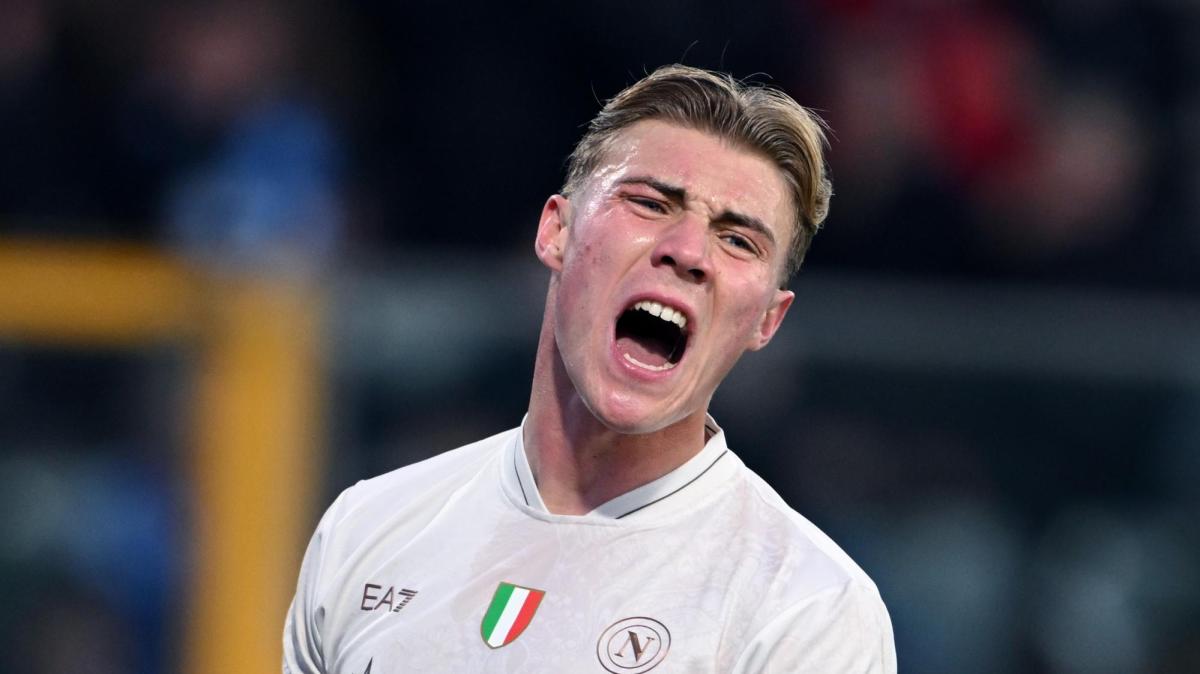 Il Napoli spazza via la Cremonese, e Il Mattino titola: "Festa Hojlund"