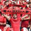 Clamoroso: un tifoso dell'Albania si è nascosto un petardo nell'ano