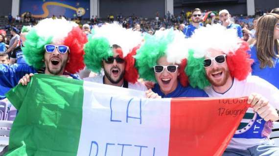 Svizzera, festeggia troppo per l'Italia: multato