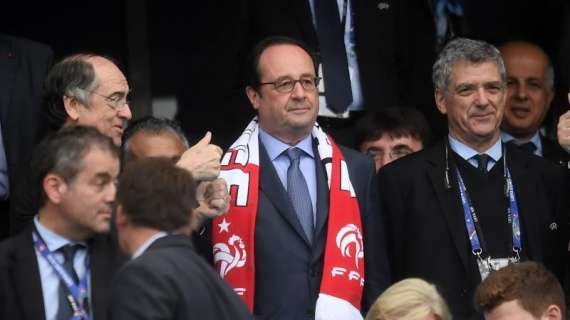 Francia, il presidente Hollande: "Un successo darebbe un'incredibile iniezione di morale"