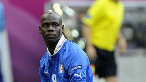 Cori razzisti a Balotelli: aperta l'indagine