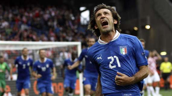 Pirlo non basta, Mandzukic riacciuffa l'Italia. E adesso si fa dura