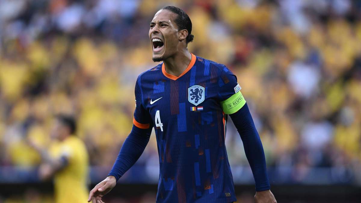 Van Dijk e Alexander Arnold, testa all'Europeo e futuro al Liverpool da scrivere