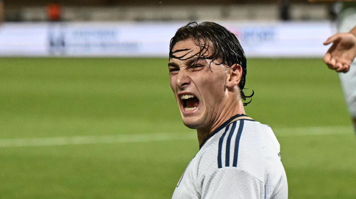 Amichevole internazionale, Grecia-Italia 0-1