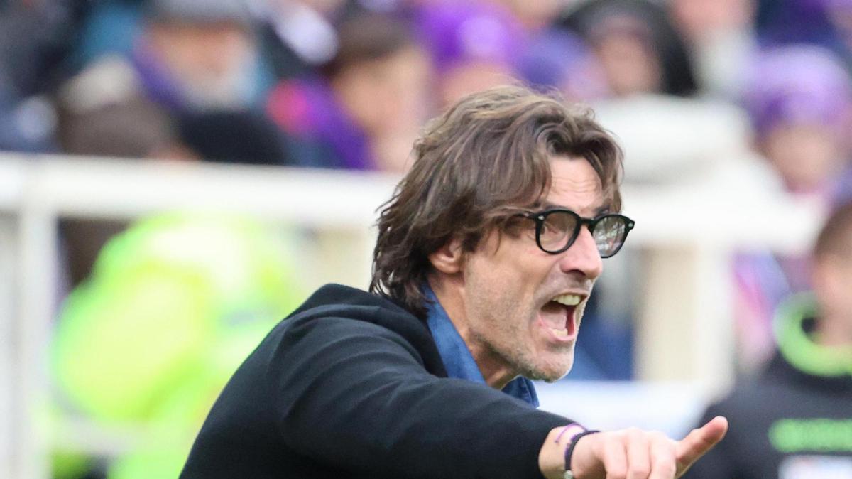 Vanoli: “Gudmundsson si sacrifica per la squadra, Kean si sta ritrovando”