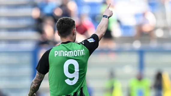 Le formazioni ufficiali di Sassuolo-Cagliari: Pinamonti e Lapadula dal 1'