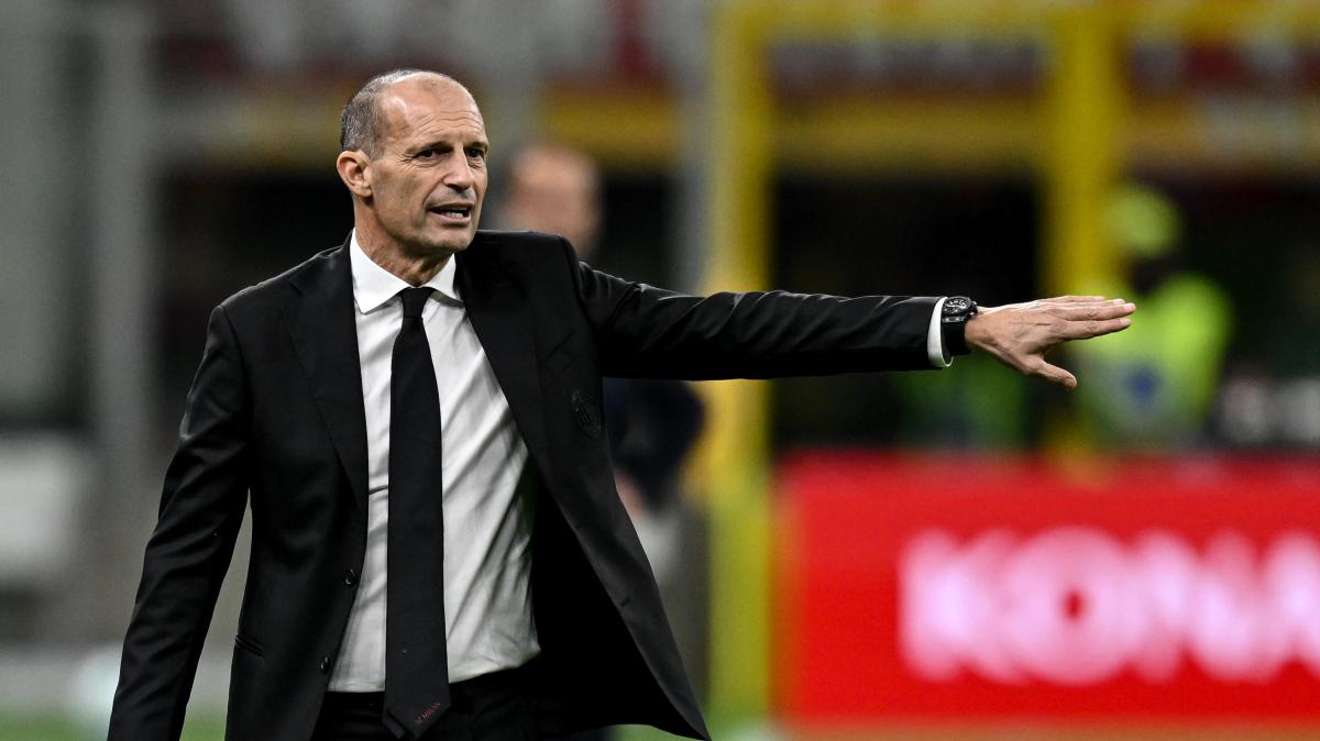 Milan, Allegri su Leao: “Problema all’anca, non stava bene”