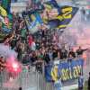 Pre Salernitana-Frosinone: la Nord carica la squadra di Bianco - VIDEO