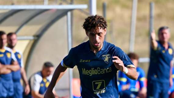Frosinone, svelati i colori delle divisi: seconda blu e terza bianca. portieri in rosso