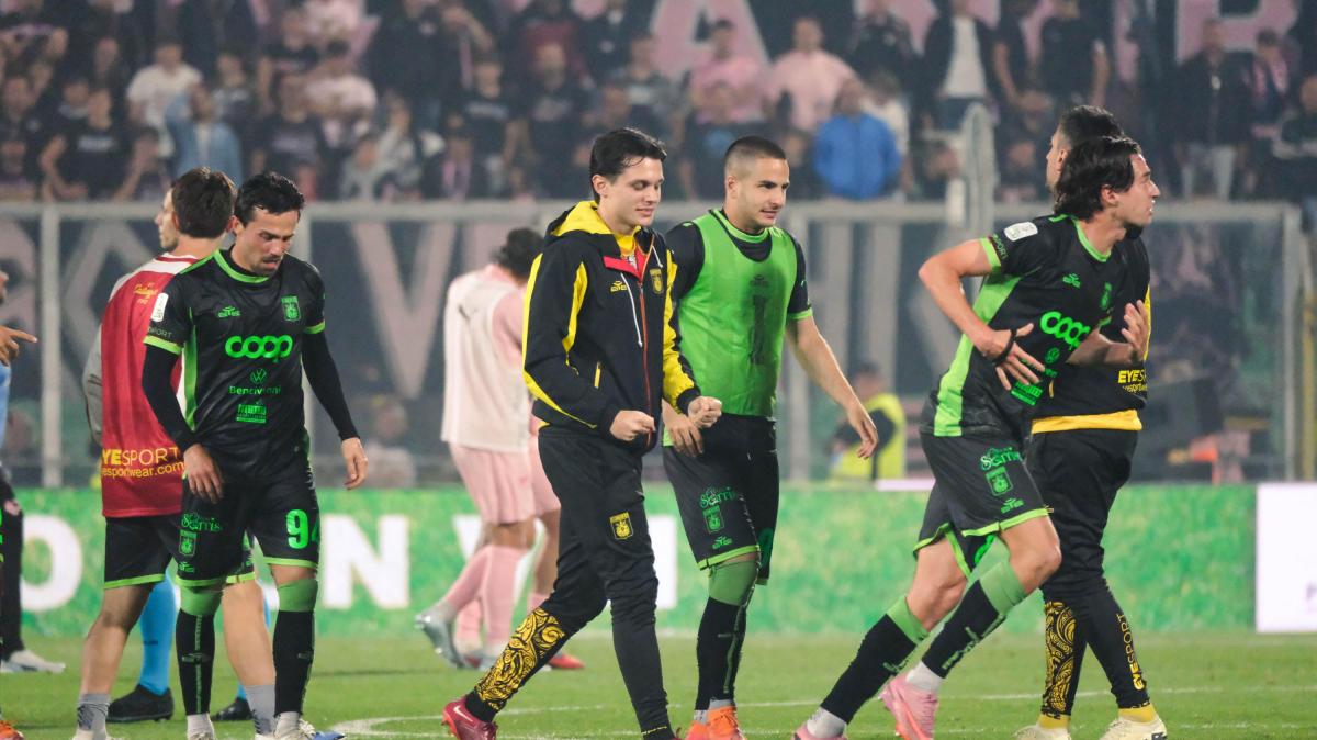 Playoff serie B, comunicato ufficiale del Catanzaro dopo il match di Palermo 