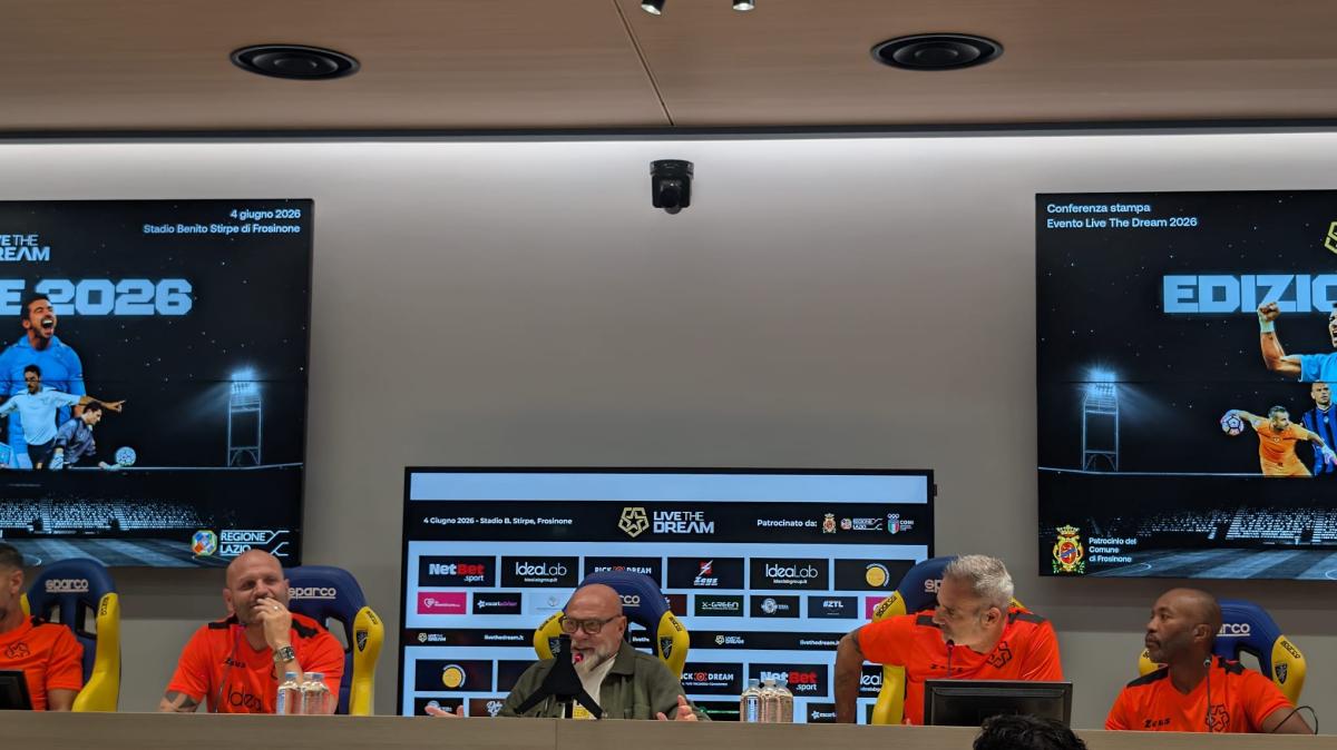 Conferenza live The dream, Cosmi: "Italia? Le persone coinvolte nell'ultimo decennio non sono state all'altezza"