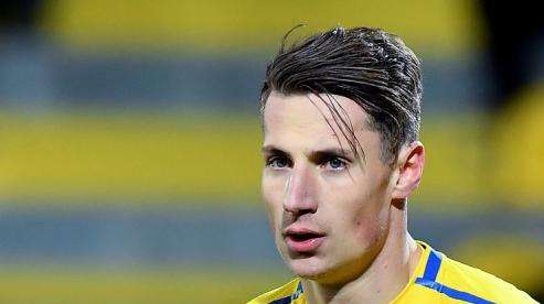 Pinamonti è del Genoa: "Raccolgo l'eredità di gente come Milito"