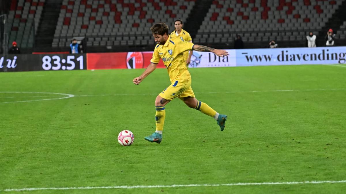 Frosinone, Calò: "Bisogna alzare il livello in queste sei gare. Per arrivare il più in alto possibile" 