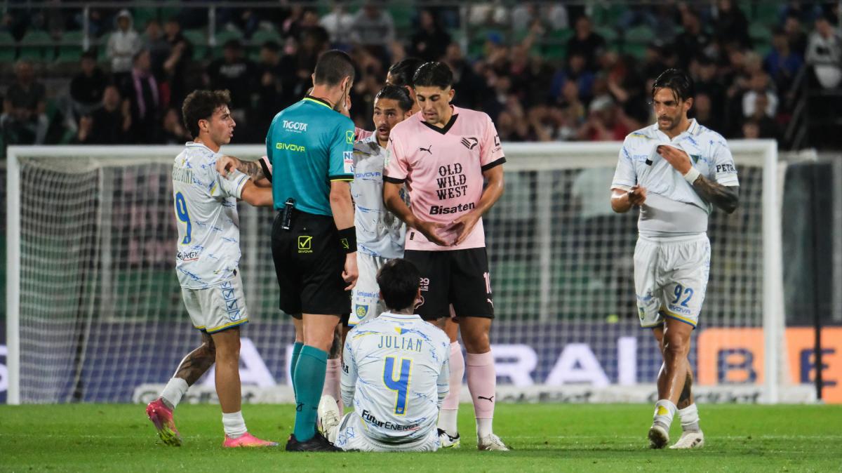 Frosinone, senti Zuelli: "Contro i giallazzurri abbiamo giocato alla pari. Siamo dispiaciuti per l’esito della gara"